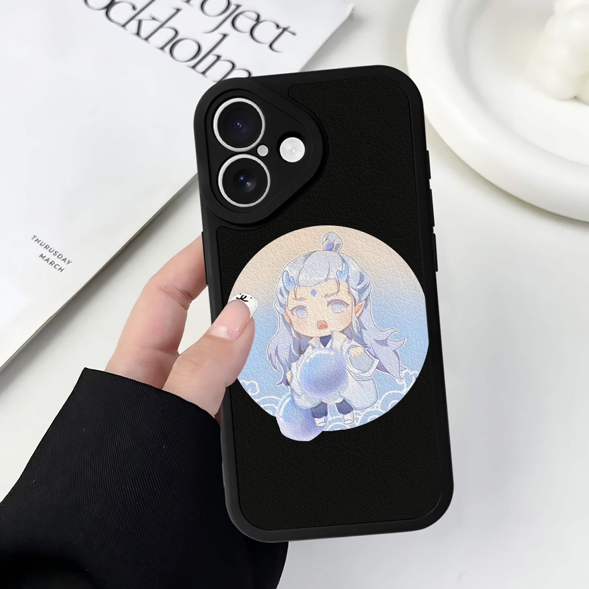 （画像用） Ne Zha 2 ナタ 魔童の大暴れ 【iPhone 16シリーズ対応】シリコンスマホケース（レザー調） 材質：シリコン